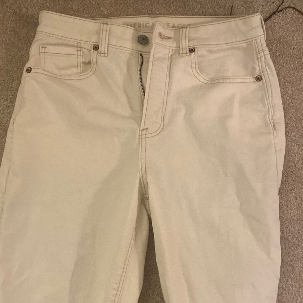 American eagle Cream/white stretchy jeans